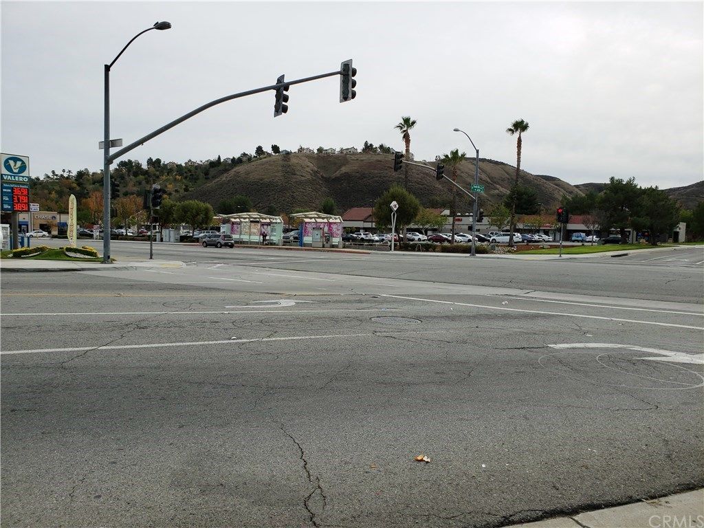 1040 W 40th St, San Bernardino, CA 92407